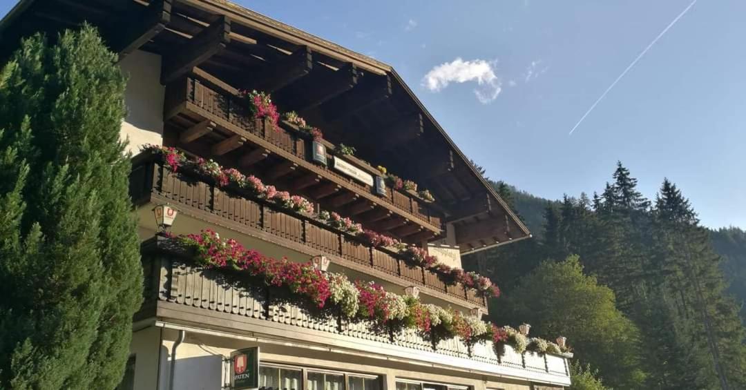 Gasthof Pension Kohlplatzl Hopfgarten in Defereggen エクステリア 写真