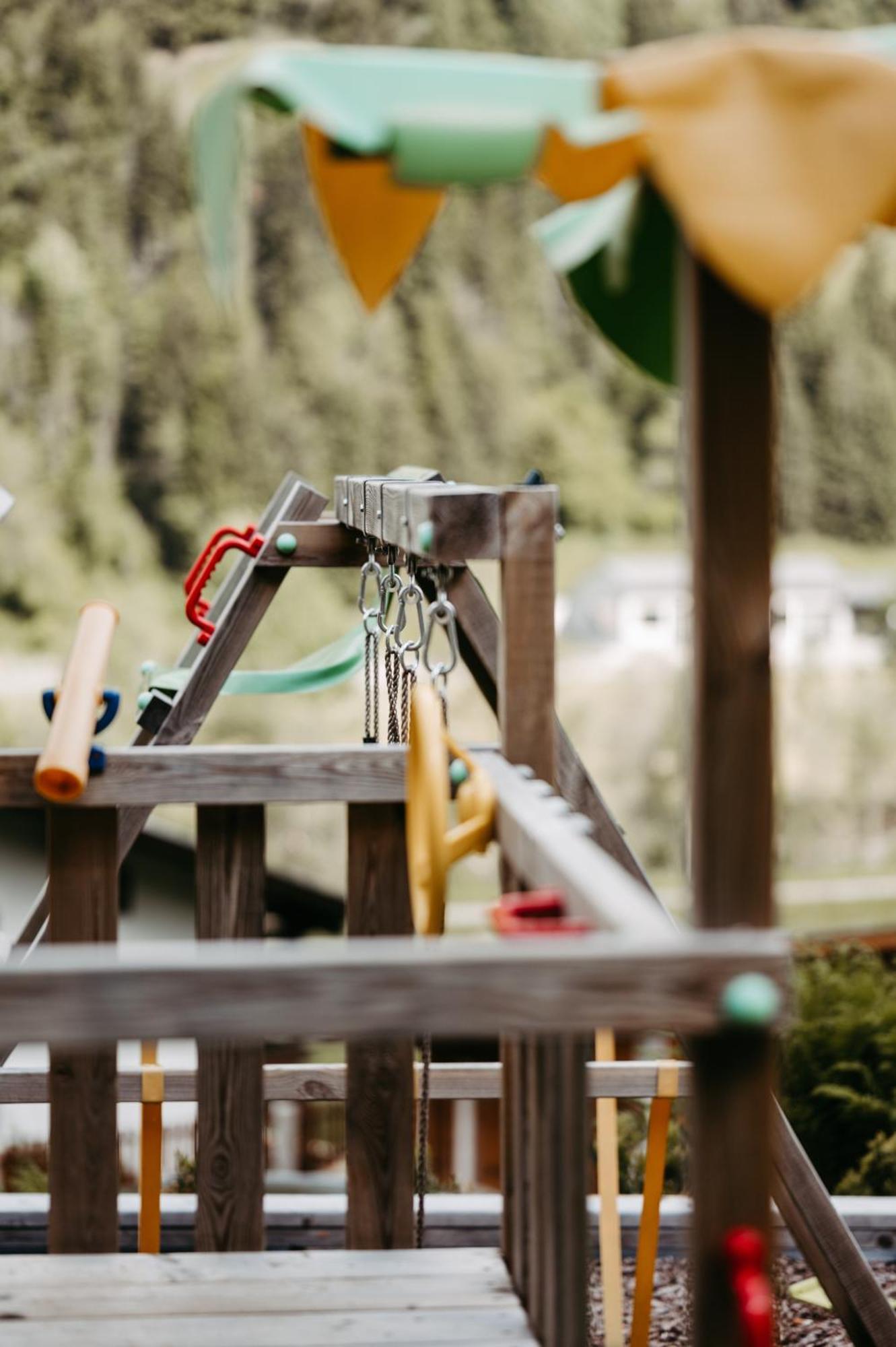 Gasthof Pension Kohlplatzl Hopfgarten in Defereggen エクステリア 写真